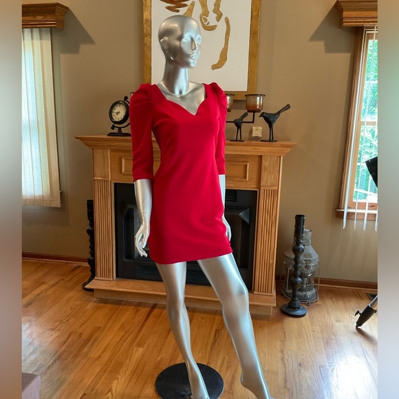 Fire Red Sweetheart Neckline Wiggle Mini Dress - Picture 4 of 8